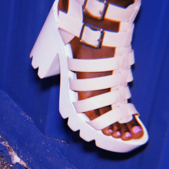 Baby pink sandal/ heel 🌸 - Picture 3 of 3